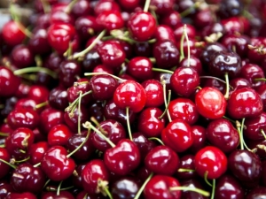 Чем отличается вишня от черешни?