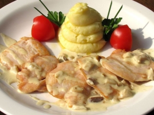 Какие блюда можно приготовить из вареной курицы?