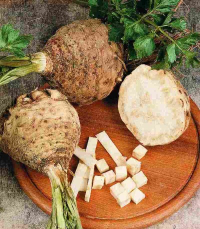 По вкусу Сельдерей немного похож на петрушку